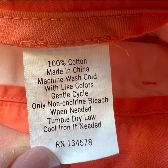 Vineyard Vines Orange Flat Front Men Shorts - Picture 4 of 4